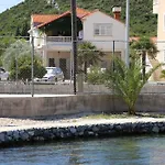 Apartamento By The Sea Ston, Peljesac - 10226