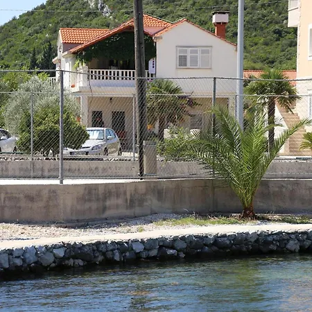 Appartement By The Sea Ston, Peljesac - 10226